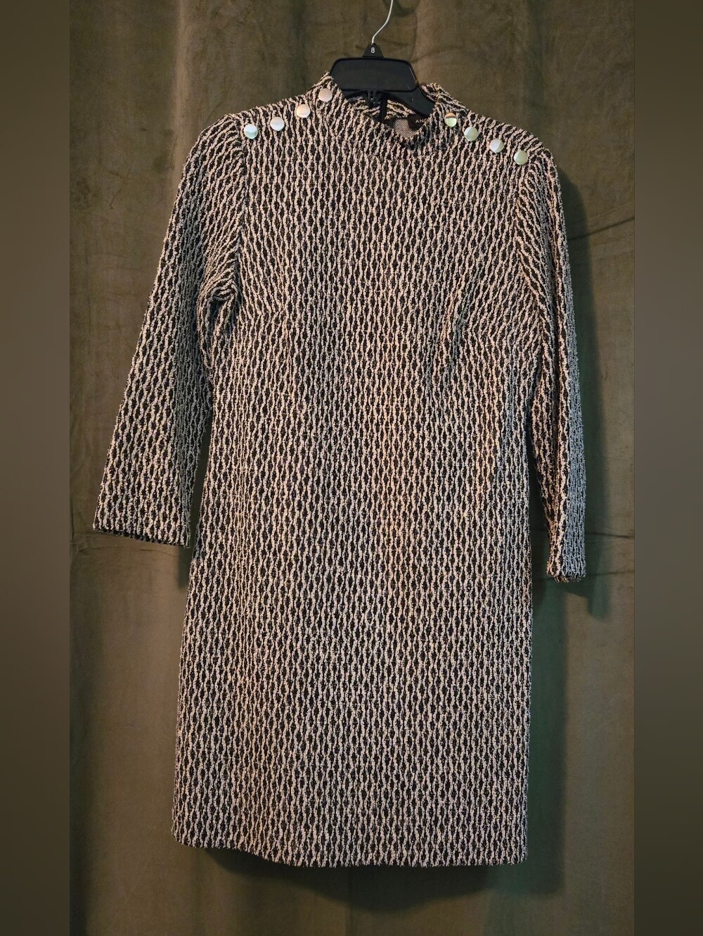 Textured Knit Long Sleeve Shift Dress - Black & White